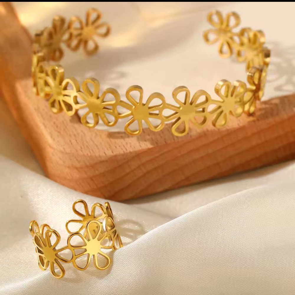 Chic 18k Gold plated stainless steel Floral Jewelry Set